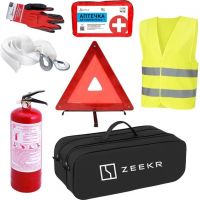 Сумка-набор автомобилиста ZEEKR кроссовер/минивэн черная 2 отдела